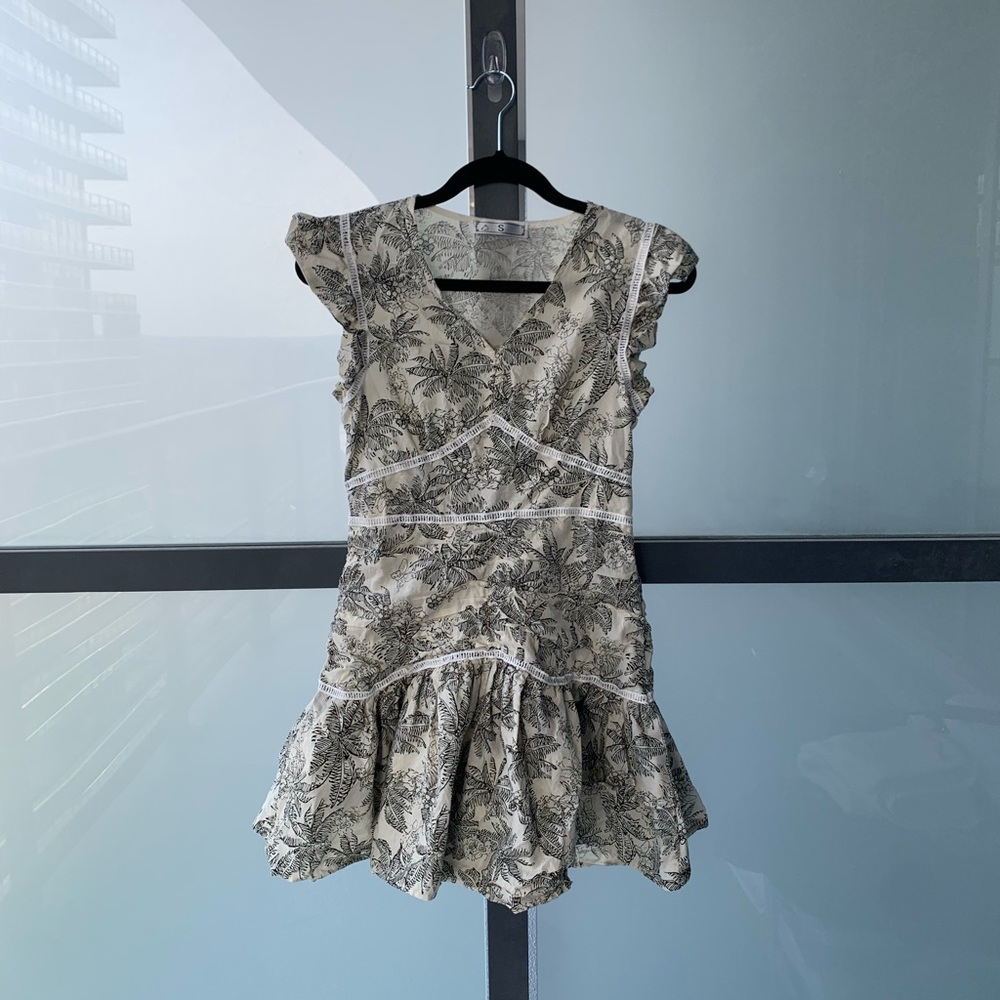 Black & White Island print dress